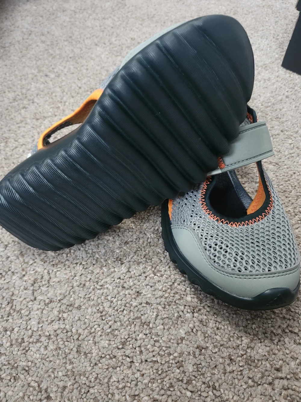 NEW Adidas Kids Mesh Outdoor Water Shoes, Size 1.5